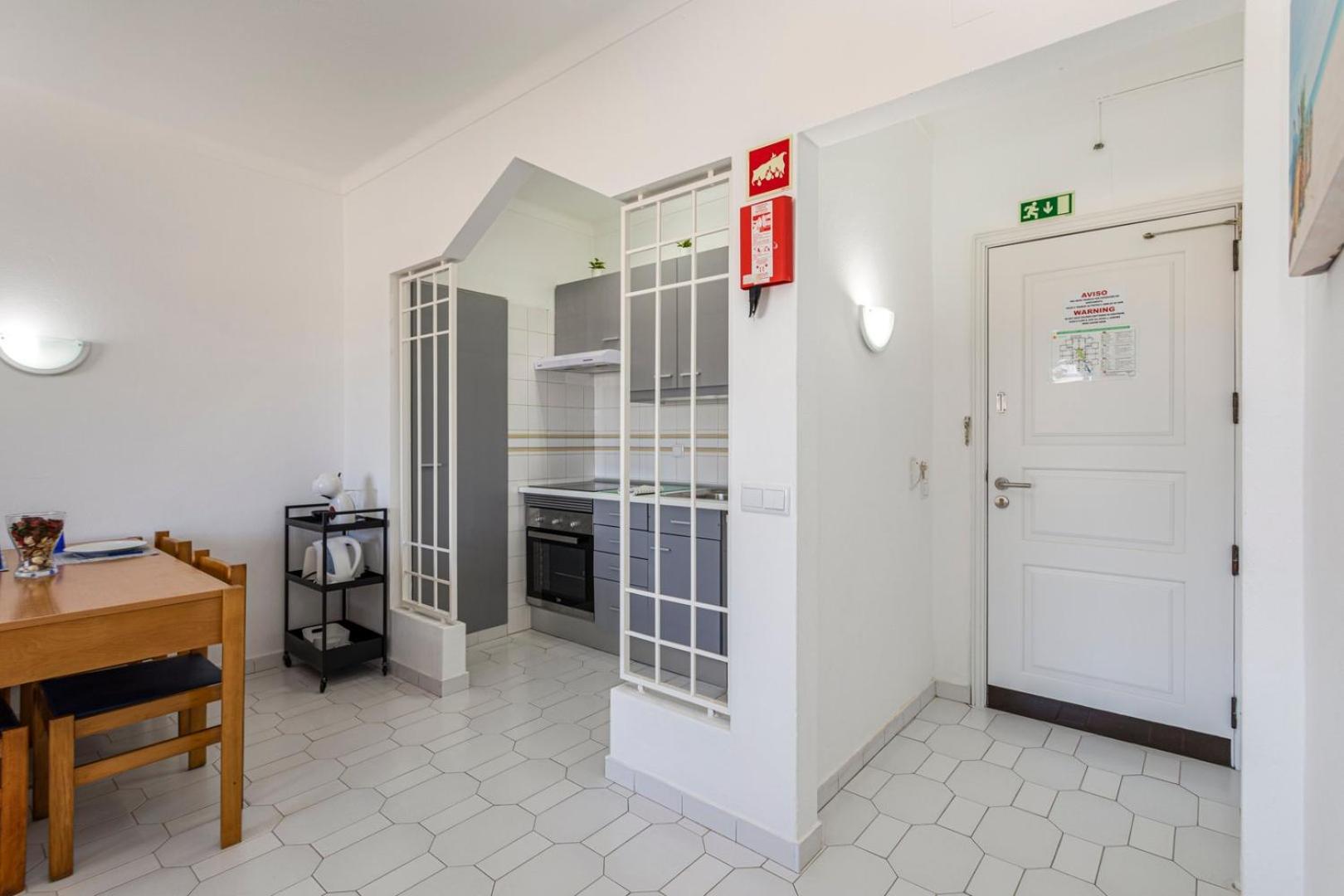 The Albufeira Concierge - Pool & Sunset Balconies Apartman Kültér fotó