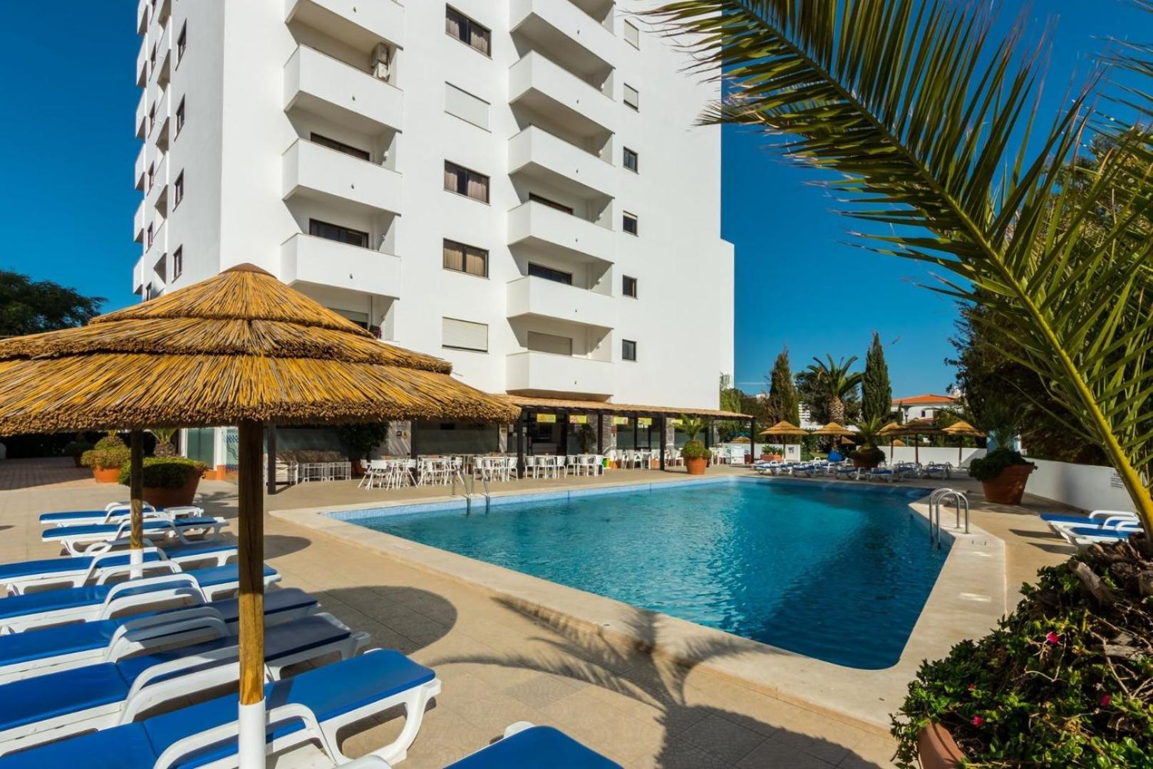 The Albufeira Concierge - Pool & Sunset Balconies Apartman Kültér fotó