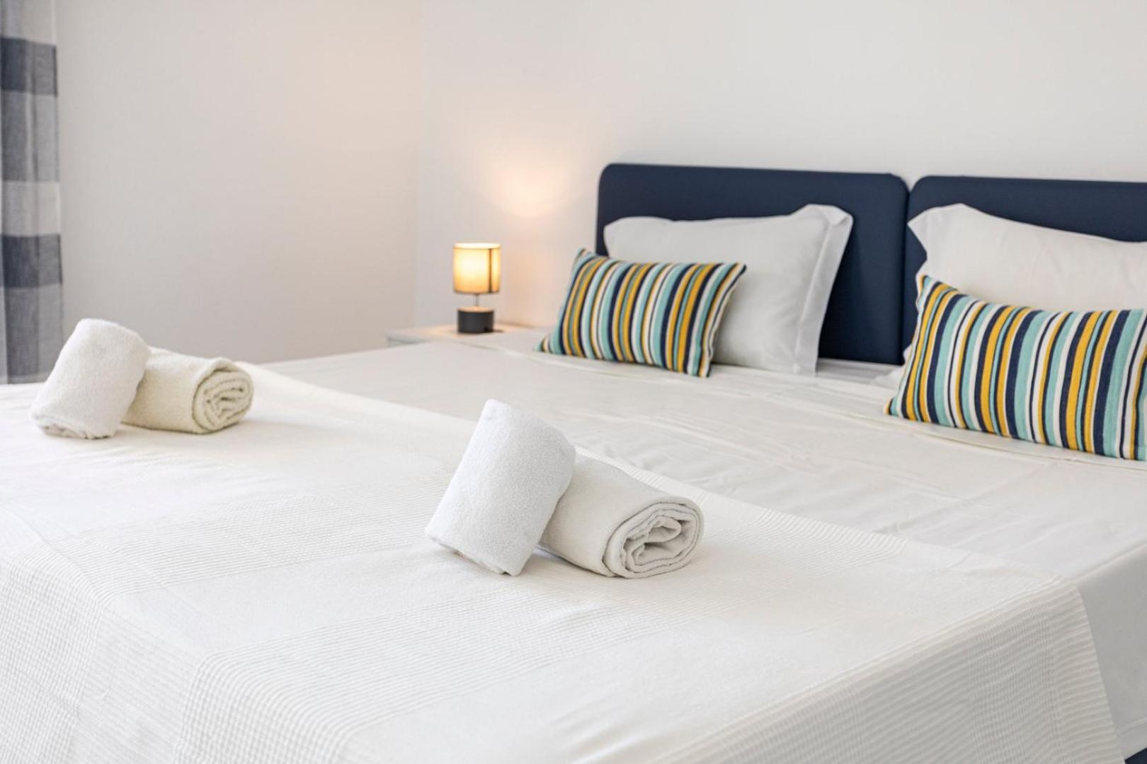 The Albufeira Concierge - Pool & Sunset Balconies Apartman Kültér fotó